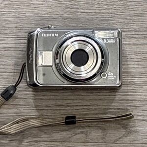 Fujifilm FinePix A Series A825 9.0MP Digital Camera - Silver